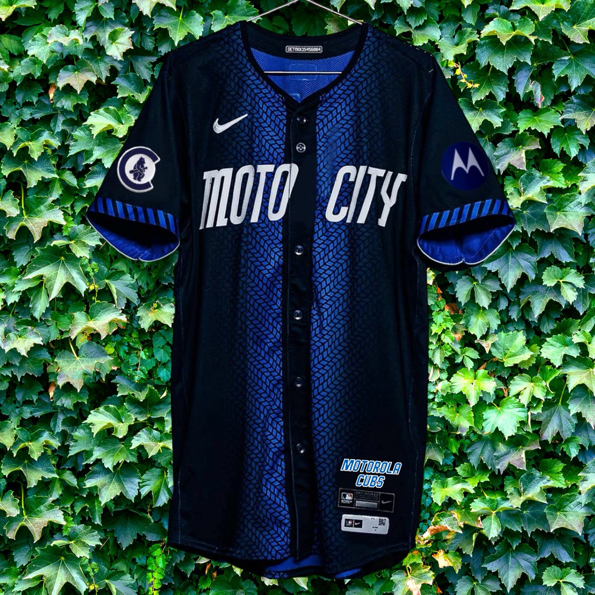 obvious_shirts's tweet photo. LEAKED! The Cubs city connects next year look incredible. 100% real. #MotoCity #MotorolaCubs https://t.co/fmHOFFC6ts