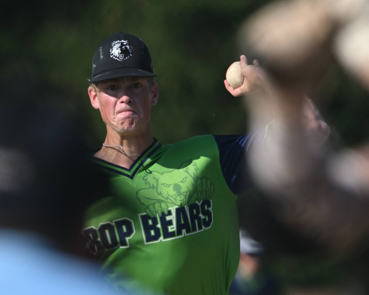 Deacon Blues tweet media