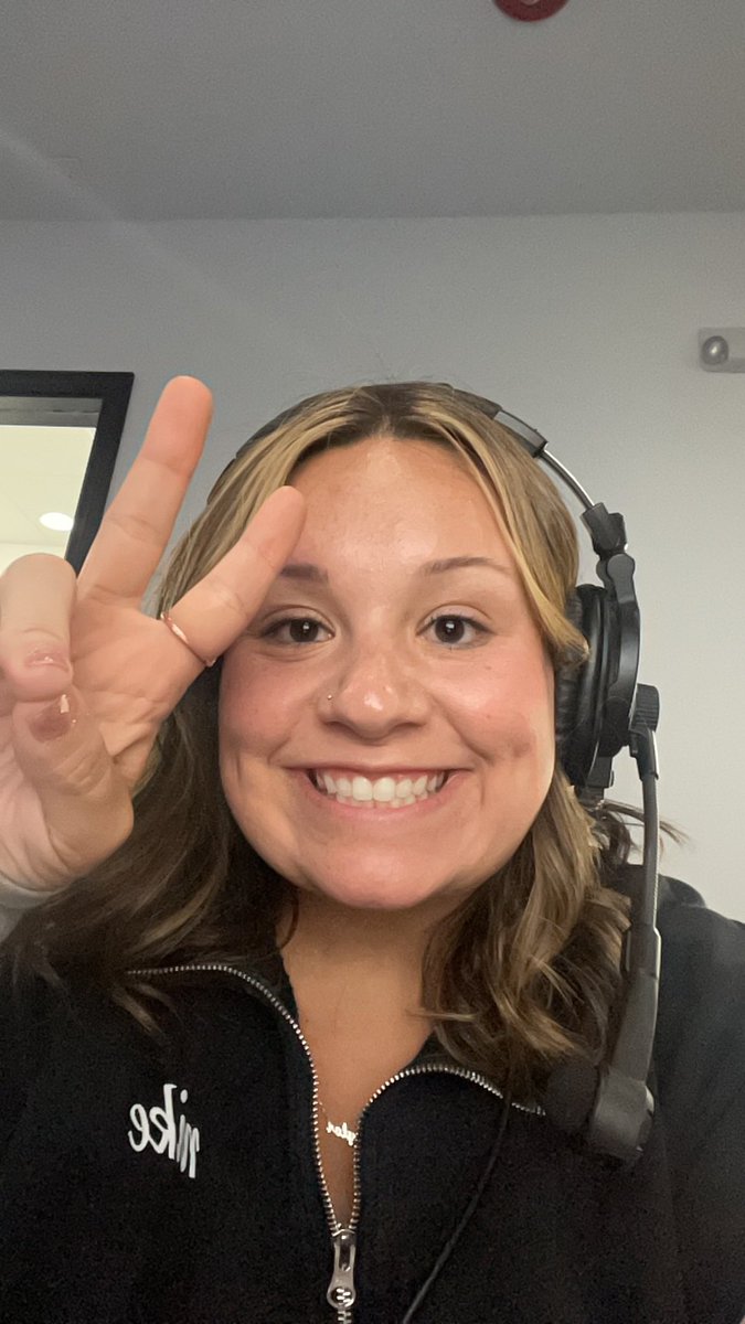 TaylorrRobinson's tweet photo. Sad to share I was laid off from NEWSnet today. 

Thankful for this time that reignited my love for journalism and TV. 

If anyone is looking for a news producer, I’m your girl! My DMs are open to opportunities, ideally in the Detroit area. 

📺 https://t.co/oQauRtihBU