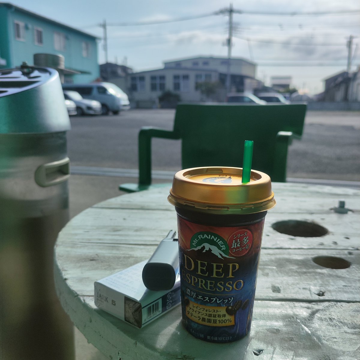 partsseiko8282's tweet photo. おはよ〜
今日は会社も営業日🦒
最近のお気に入り美味い☕
ここんとこNO予定がなかったんで、今日はちょいのんびり色々考えます🌞
遊び来てね〜💪
#三郷市
#雑貨屋さん
#まちの加工屋さん
#木工加工
#金属加工
#WeeHuB https://t.co/DgekjvtJWF