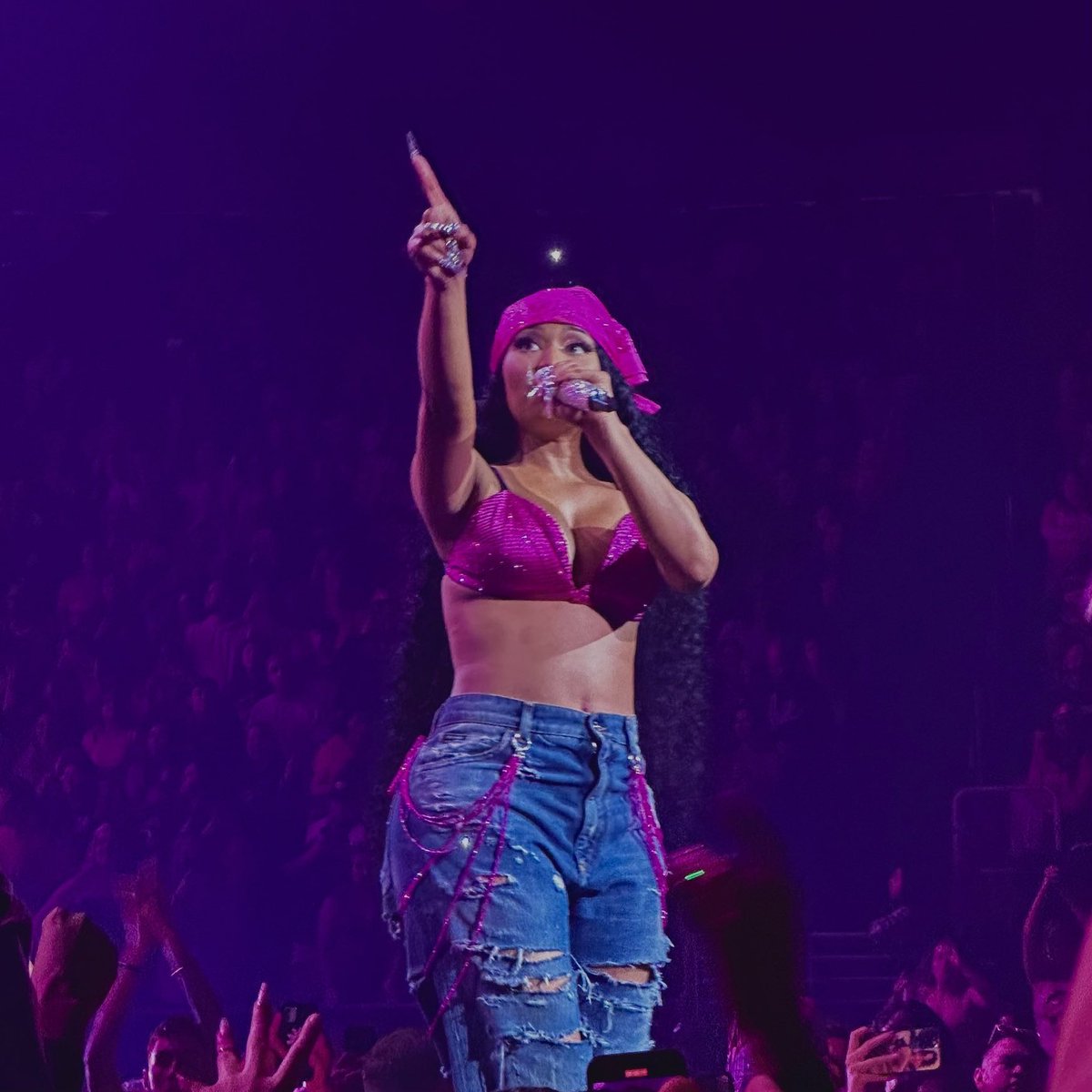 OnikaStatistics's tweet photo. .@NICKIMINAJ reveals that she has been recording some things. 👀 https://t.co/T7hcHGNR7q