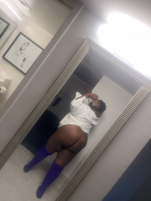 It&rsquo;s 7pm Friday&hellip; https://t.co/Bw97CGyUfE