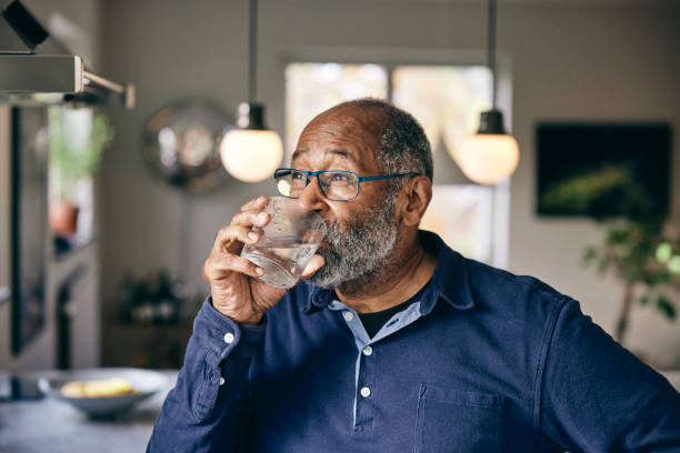 ElbertaDental's tweet photo. Drinking water with fluoride can help strengthen your teeth and prevent tooth decay. Check with your local water authority to see if your tap water contains fluoride. https://t.co/eviT4xENsI
