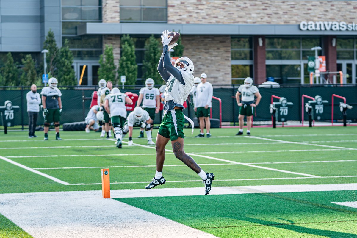 CSUFootball's tweet photo. 𝘍𝘪𝘳𝘴𝘵 𝘋𝘢𝘺 𝙁𝙇𝙊𝙒 🌀 

#Stalwart x #RamGrit🐏 https://t.co/cga3GODwcy