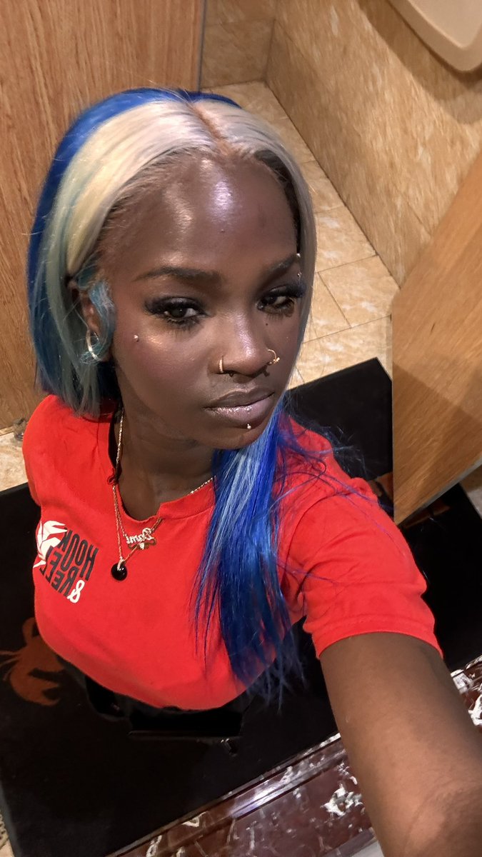 4irefly's tweet image. something blue 💙🩵🤍