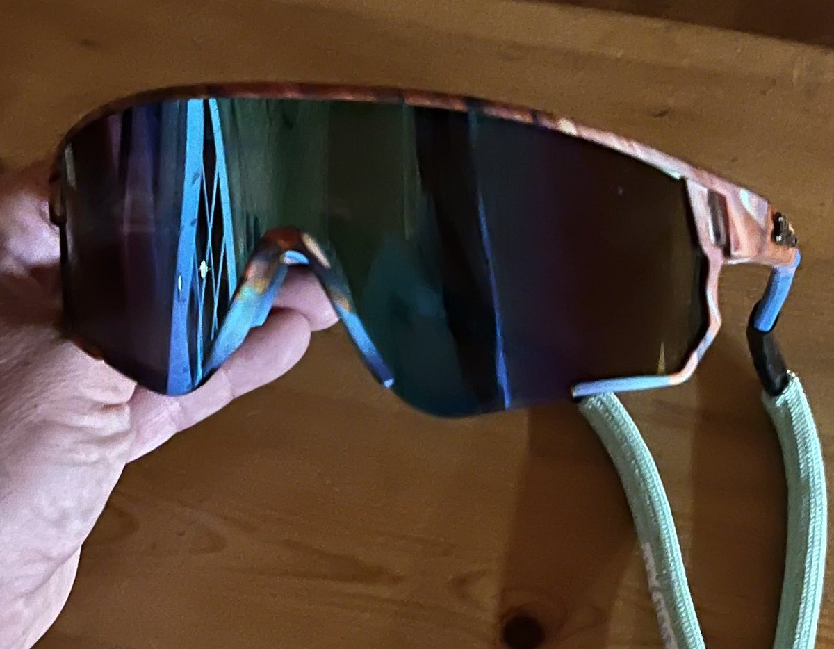 Petro Mundo tweet media