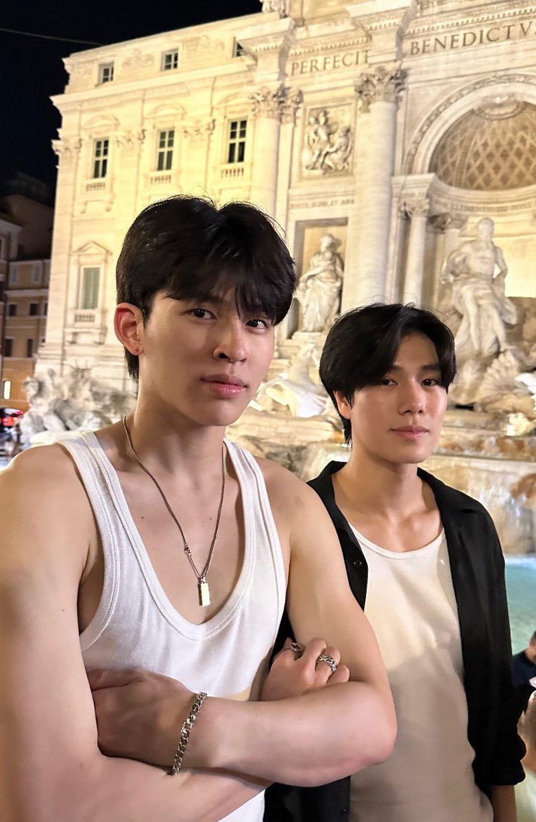 ppnarabbit's tweet photo. bentar anjinkkkkk inituh BAJU ITEM POND DIPAKE PHUWIN YA?!?!?!? https://t.co/2rUuj8t5oG