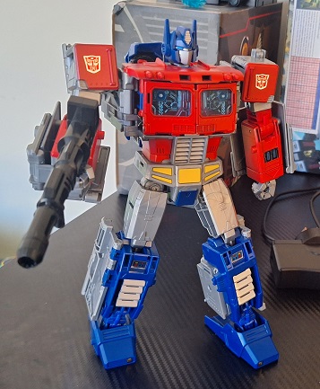 hardcpyretro's tweet photo. @CosmosTF @TF_alerts everyone is showing of their Potp Optimus Prime why not me https://t.co/ity8VuidYR