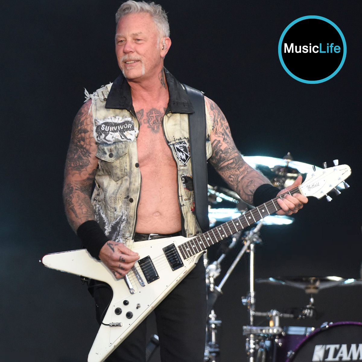 MusicLife_cl's tweet photo. En este día, 3 de agosto, nace James Hetfield, músico estadounidense conocido por ser el vocalista, guitarrista rítmico y principal compositor de la banda de heavy metal Metallica. 

Ubícanos en: 👉 https://t.co/hYWdJvlWwc.

#JamesHetfield #MetallicaFans #Metallica https://t.co/LeQoiwMxSi