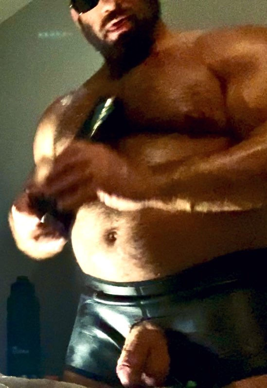 musclebear50's tweet photo. Friday night I'm pumping my dick, maybe to lower this weekend!!😈😈 https://t.co/OkSMKkoWLQ
https://t.co/DrXDgMvDmG
#horgysling #gaysex #kinkysex #blackhugedick 
 #cumass#dadymudcle #hugedick #hugehole #dildoass  #cumass 
#horgysling  #gaysex #kinkysex #pumpdick https://t.co/YU0aivoplI