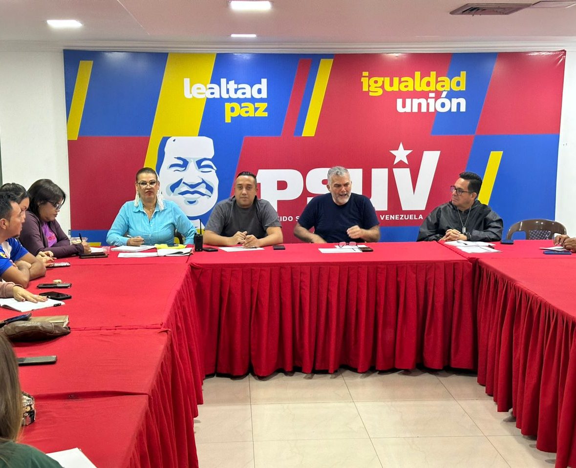 PartidoPSUV's tweet photo. Psuvistas toman este sábado las calles en los 18 municipios de Aragua
https://t.co/6bud3XBDKG https://t.co/xzRECu9wdc