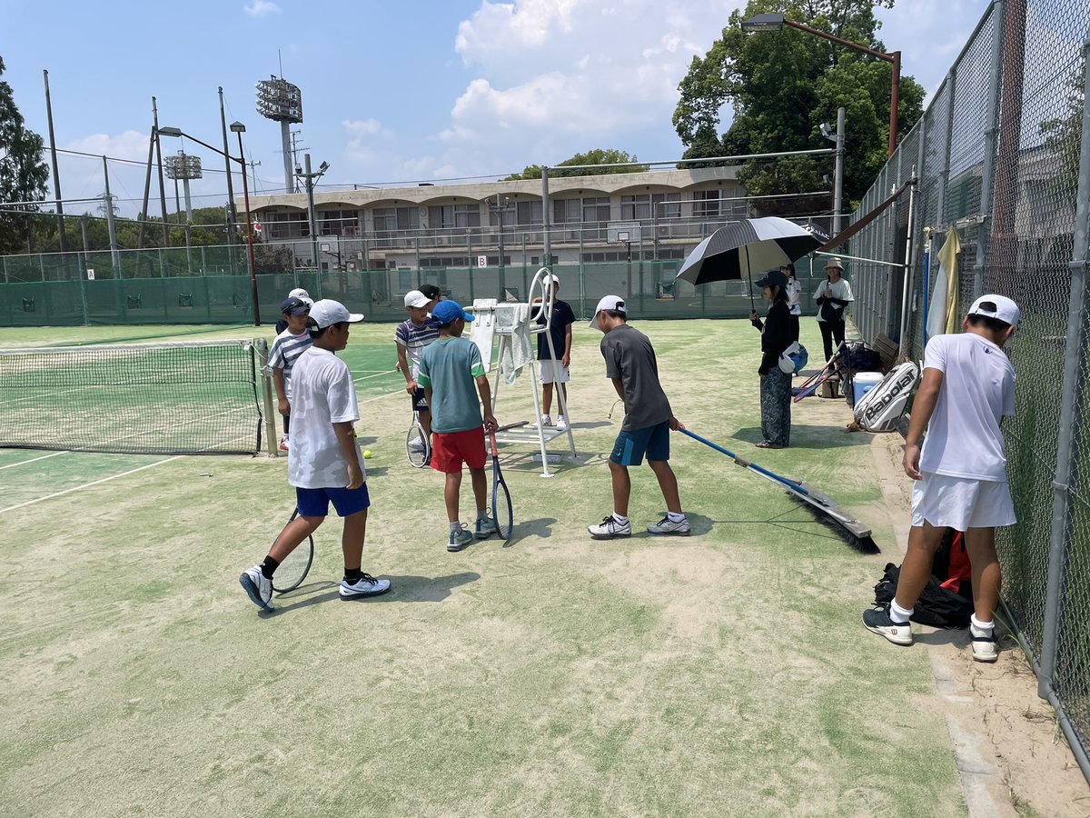 yunkorokonkoro's tweet photo. 江坂サテライトU15
ゆんころ
1R 3-6
残念ながら1R負け。いいテニスしてたけど大切なとこでのダブルフォルトが🥲
また練習しよう🤗
今日はダブルス練習ありがとう😊
#テニス好き
#ジュニアテニス
#ガチンコ道場破りチャンネル
#yonex
#ヨネックステニス
#polytourpro
#vcore
#polytourrev https://t.co/xUXmJ6jDkF