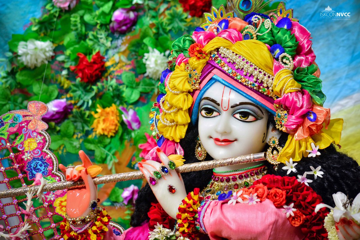 ISKCONPune's tweet photo. 🙏🏽Today's Darshan 📿 🗓03-0-2024🙏
🌷Sri Sri Radhavrindavanchandra🌷
🚩@ISKCONNVCCPune🚩
.
.
#ISKCONNVCCPune #ISKCONNVCC #ISKCONPune
#ISKCON #ISKCON #3rdaugust #3rdaugust2024 #Saturday
#kirtan #Harekrishna #Krishna #Kirtan #Krishna
#Harinaamsankirtan #Radheshyamdas
#Radhe #Radha https://t.co/fe7efb78Wg