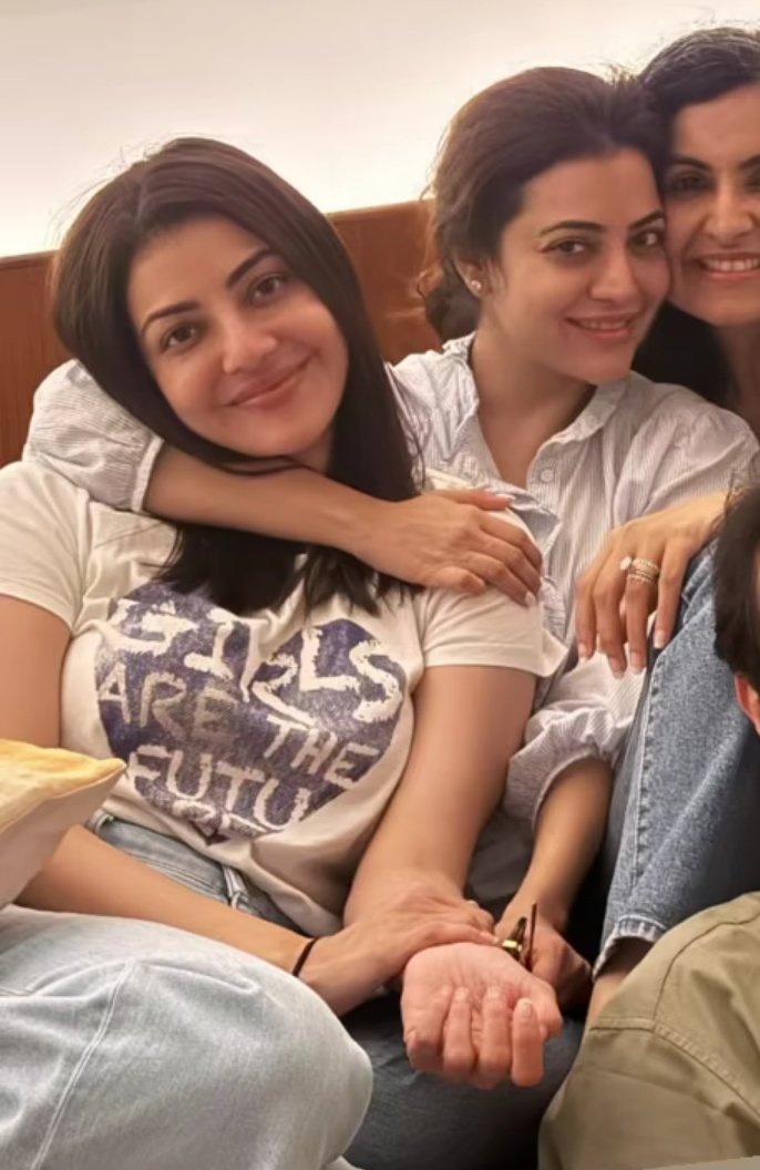 It's Siblings Time ❤️

<a href="/MsKajalAggarwal/">Kajal Aggarwal</a> <a href="/AggNisha/">Nisha Aggarwal</a> 
#KajalAggarwal