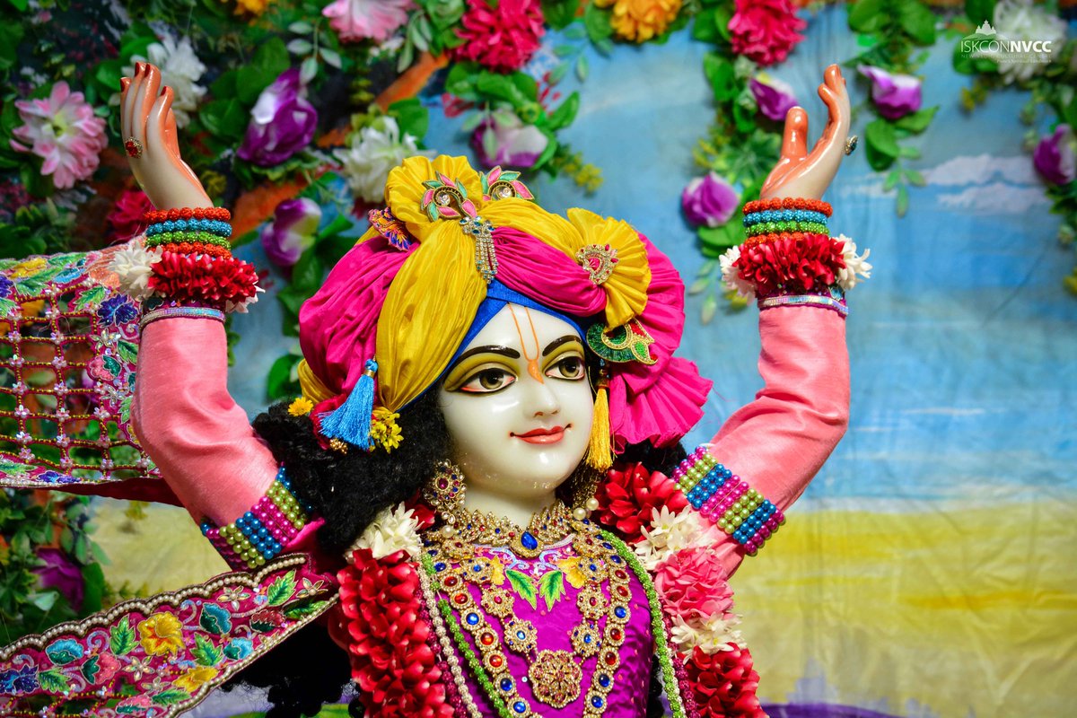 ISKCONPune's tweet photo. 🙏🏽Today's Darshan 📿 🗓03-0-2024🙏
🌷Sri Sri Gaur Nitai🌷
🚩@ISKCONNVCCPune🚩
.
.
#ISKCONNVCCPune #ISKCONNVCC #ISKCONPune
#ISKCON #ISKCON #3rdaugust #3rdaugust2024 #Saturday
#kirtan #Harekrishna #Krishna #Kirtan #Krishna
#Harinaamsankirtan #Radheshyamdas
#Radhe #Radha https://t.co/TPU4gUf18c