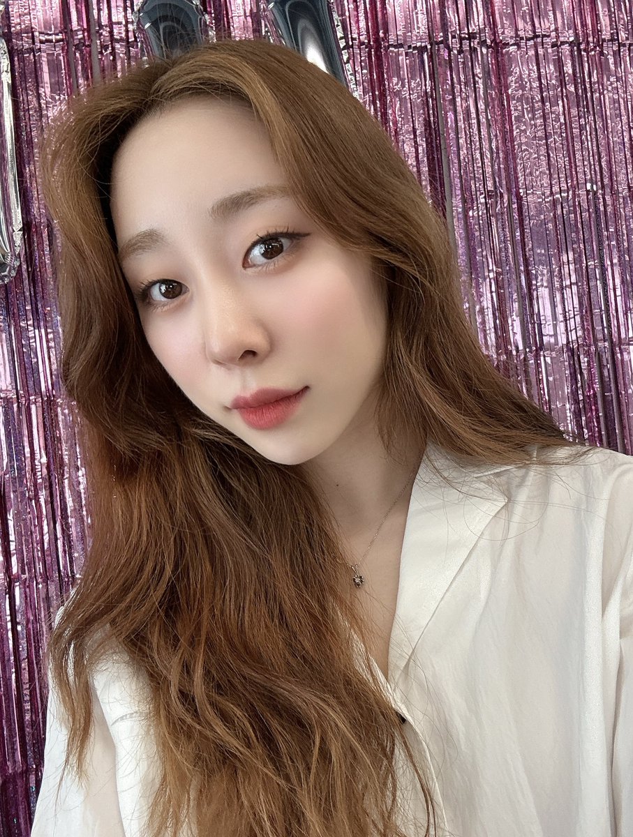 WJSN_Cosmic's tweet photo. [📷]
연정이의 생일을 축하해 주셔서 감사합니다💖

#연정 #YEONJUNG
#우주소녀 #WJSN
#HAPPY_YEONJUNG_DAY
#8월의가장행복한날 https://t.co/stD90Lu1ri