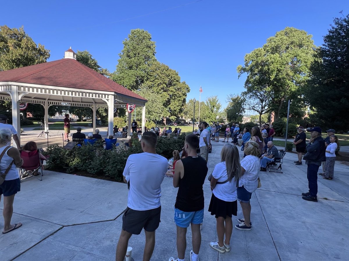 joekent16jan19's tweet image. Thank you to everyone joined our town hall tonight in Longview! 

Tomorrow’s events- 
Adna store around 1 pm 
Clark County fair at the GOP booth around 4-6
Town hall in La Center at 7pm. 

All events-joekentforcongress.com/category/event…

Get your ballots in!