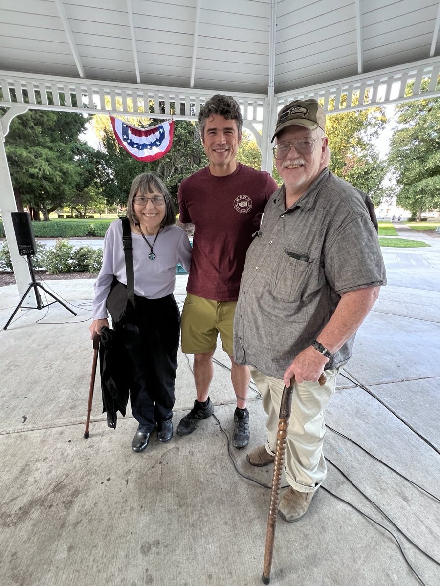 joekent16jan19's tweet image. Thank you to everyone joined our town hall tonight in Longview! 

Tomorrow’s events- 
Adna store around 1 pm 
Clark County fair at the GOP booth around 4-6
Town hall in La Center at 7pm. 

All events-joekentforcongress.com/category/event…

Get your ballots in!