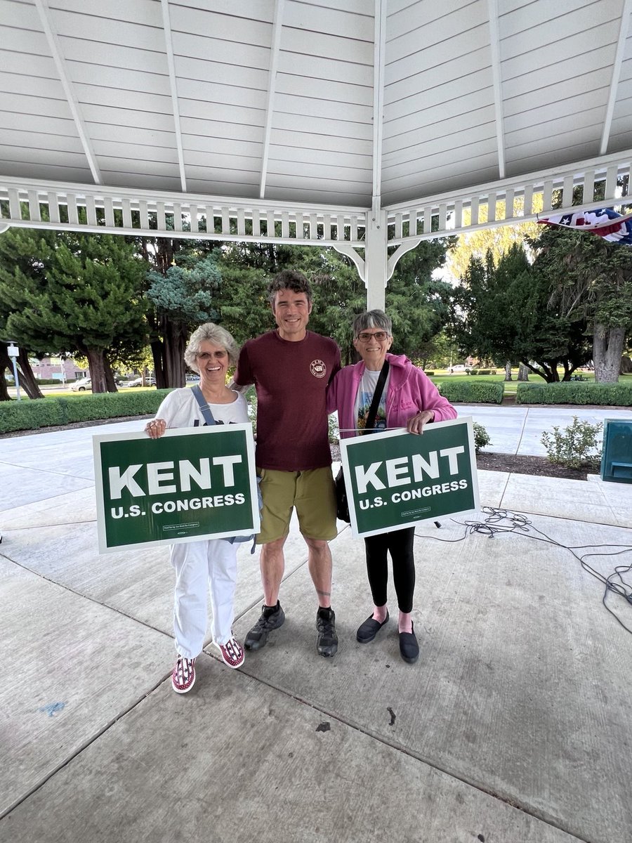 joekent16jan19's tweet image. Thank you to everyone joined our town hall tonight in Longview! 

Tomorrow’s events- 
Adna store around 1 pm 
Clark County fair at the GOP booth around 4-6
Town hall in La Center at 7pm. 

All events-joekentforcongress.com/category/event…

Get your ballots in!