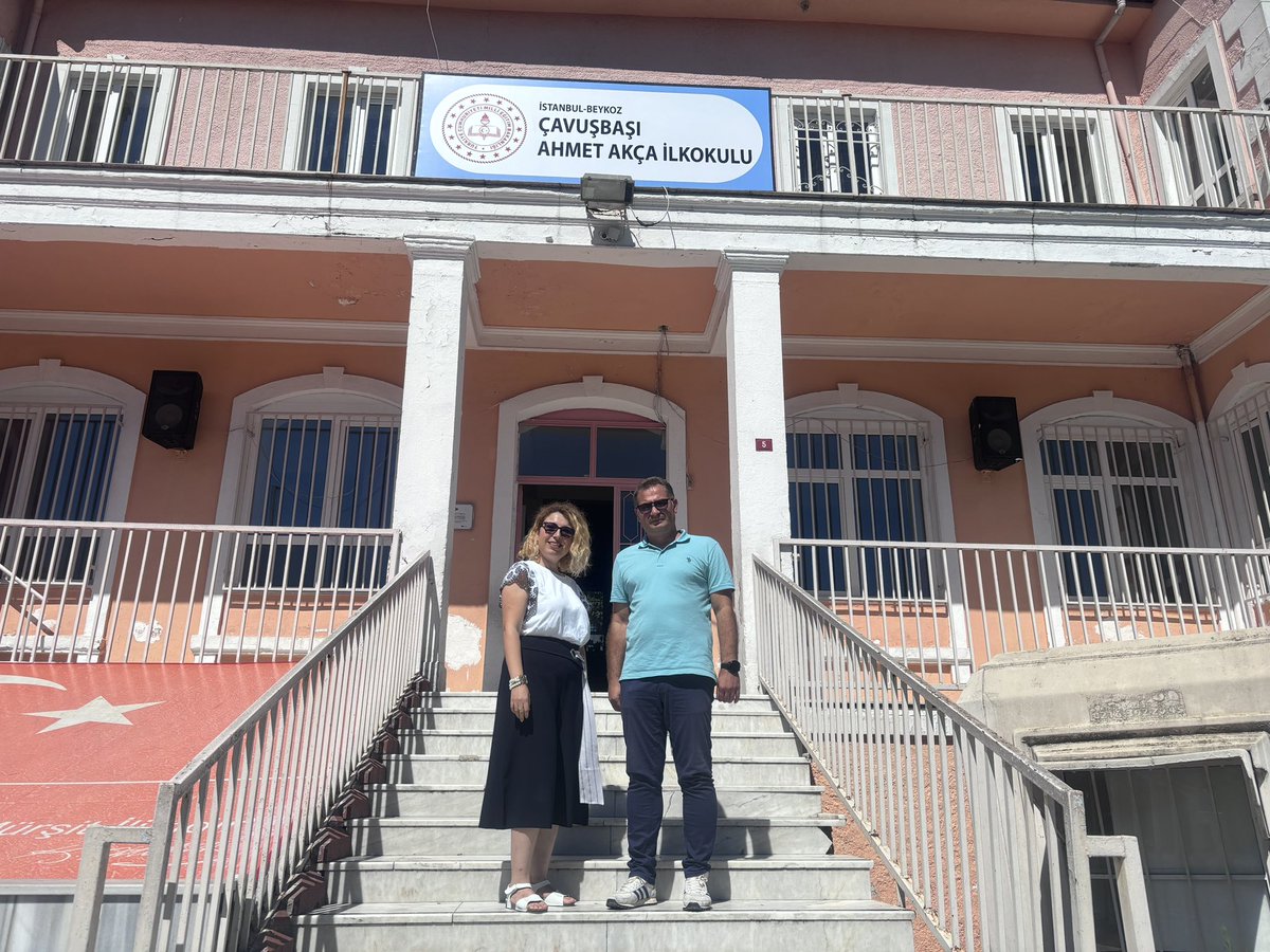 🌟 Her yeni başlangıç, kendine özgü heyecanlar ve zorluklar getirir. Bugün, bu yeni başlangıcımı daha özel kılan, değerli şube müdürüm Aykut Beşiroğlu ve sevgili eşi Fatma Beşiroğlu'nun ziyaretiyle onur duydum. Müdürümüze ve kıymetli eşine çok teşekkür ederim. 
#YeniBaşlangıçlar