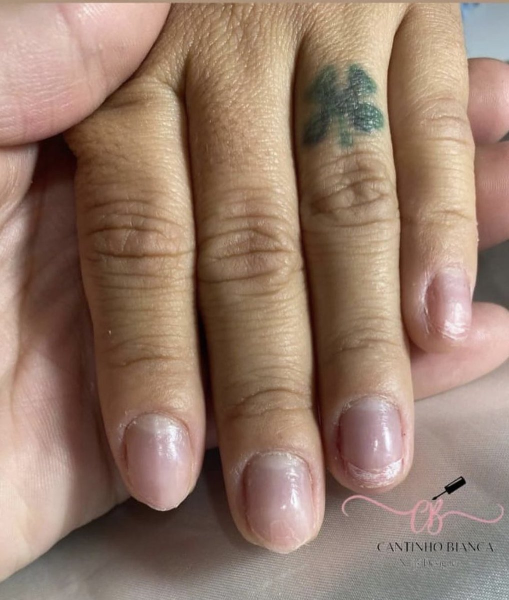 biancathalles's tweet photo. Um pouquinho do meu trabalho 💅✨ https://t.co/3vWKC0esjn