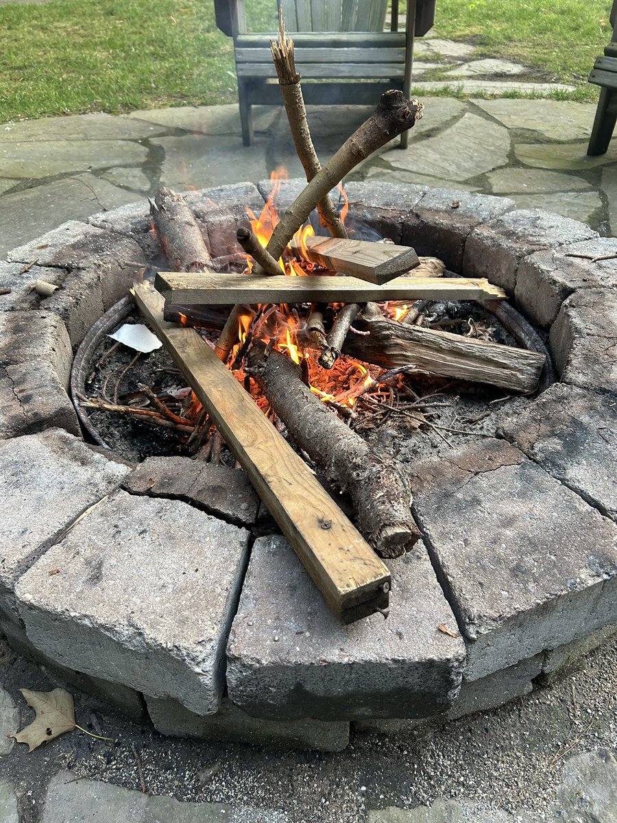 Thetikos (@thetikosm) on Twitter photo Just spent the last 30 mins working on making a fire with soaking wet wood. 
The response when I went inside “geez dad you smell like smoke”
Gee…no kidding Just spent the last 30 mins working on making a fire with soaking wet wood. 
The response when I went inside “geez dad you smell like smoke”
Gee…no kidding