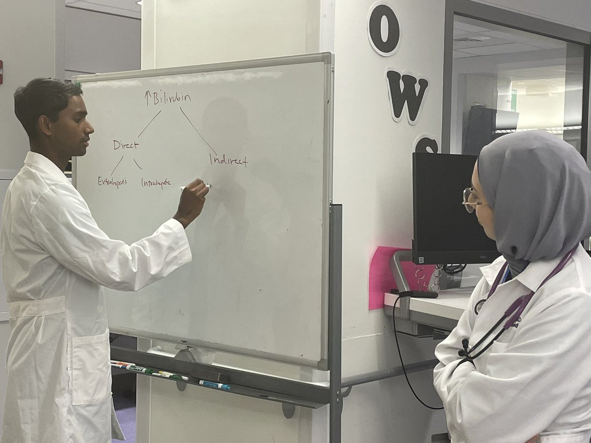 Happy Friday from the Osler Medical Residency! A great morning on Strongcope ACS rounds—with important bedside teaching on the neurological exam by stellar SAR @RishiSubrahmanyan, a discussion of hyperbilirubinemia, and a review the alveolar gas equation by 💪🏽💪🏽ACS <a href="/KiernanMd/">ElizabethKiernanMD</a>
