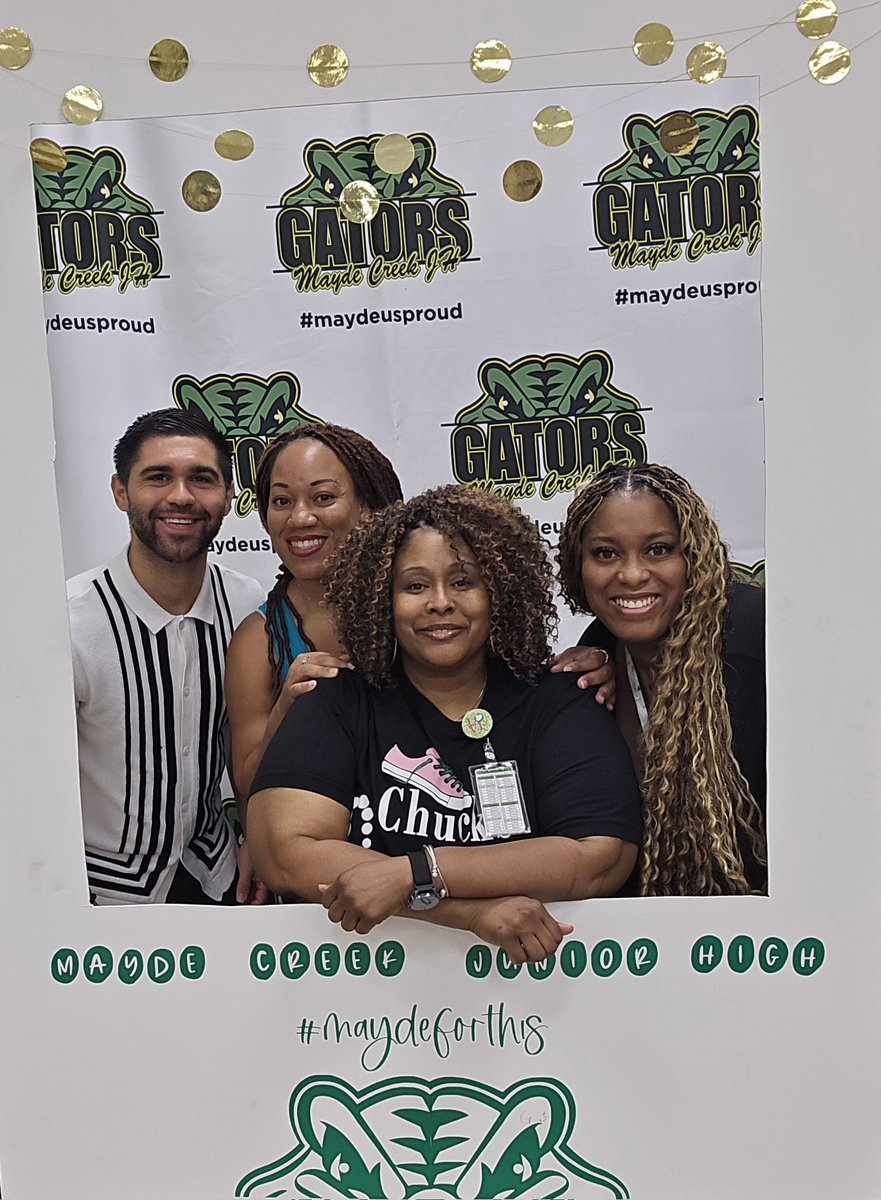 MCJHCounselors's tweet image. The Counselor team is gearing up for a year full of moments!!! 
#capturingthemoment #focusingonthefuture #maydeforthis