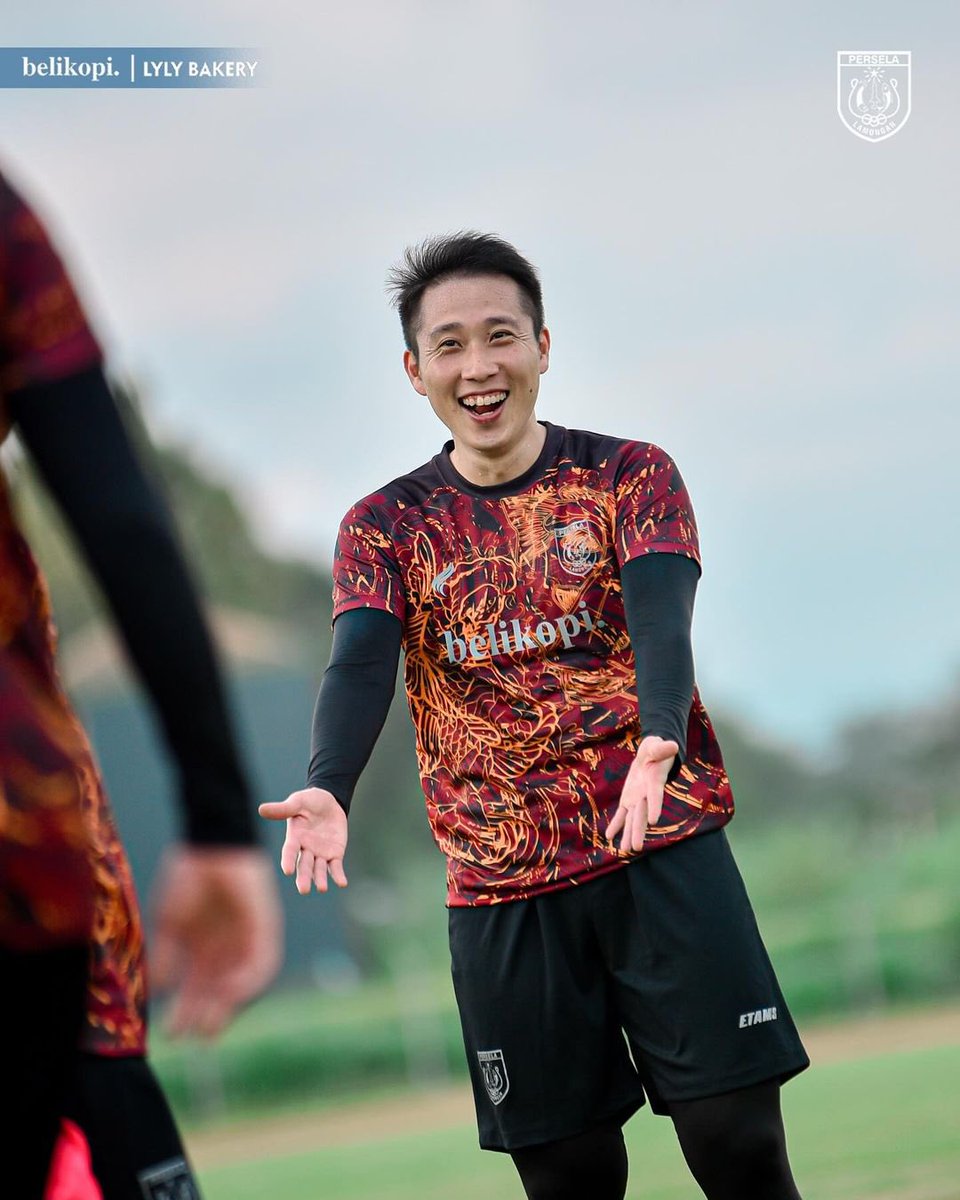 MafiaWasit's tweet photo. Persela mode boros Jilid 2 https://t.co/pA6uliyauY
