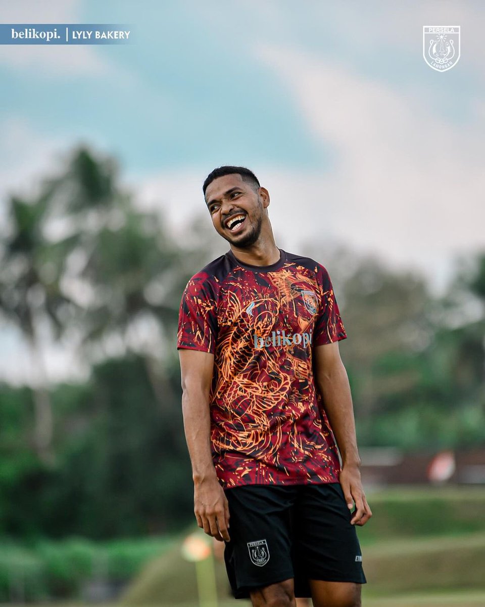 MafiaWasit's tweet photo. Persela mode boros Jilid 2 https://t.co/pA6uliyauY