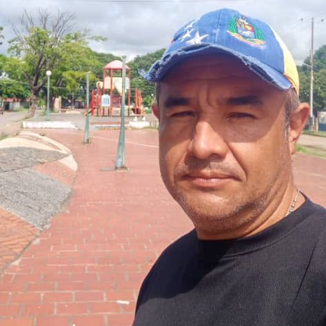 #ALERTA🚨 Hace minutos funcionarios encapuchados del SEBIN, secuetraron a  David Villaroel, dirigente político de Primero Justicia de la parroquia el Recreo, San Fernando de Apure. 

Exigimos la liberación inmediata de David y todos los detenidos desde el 28 Julio.