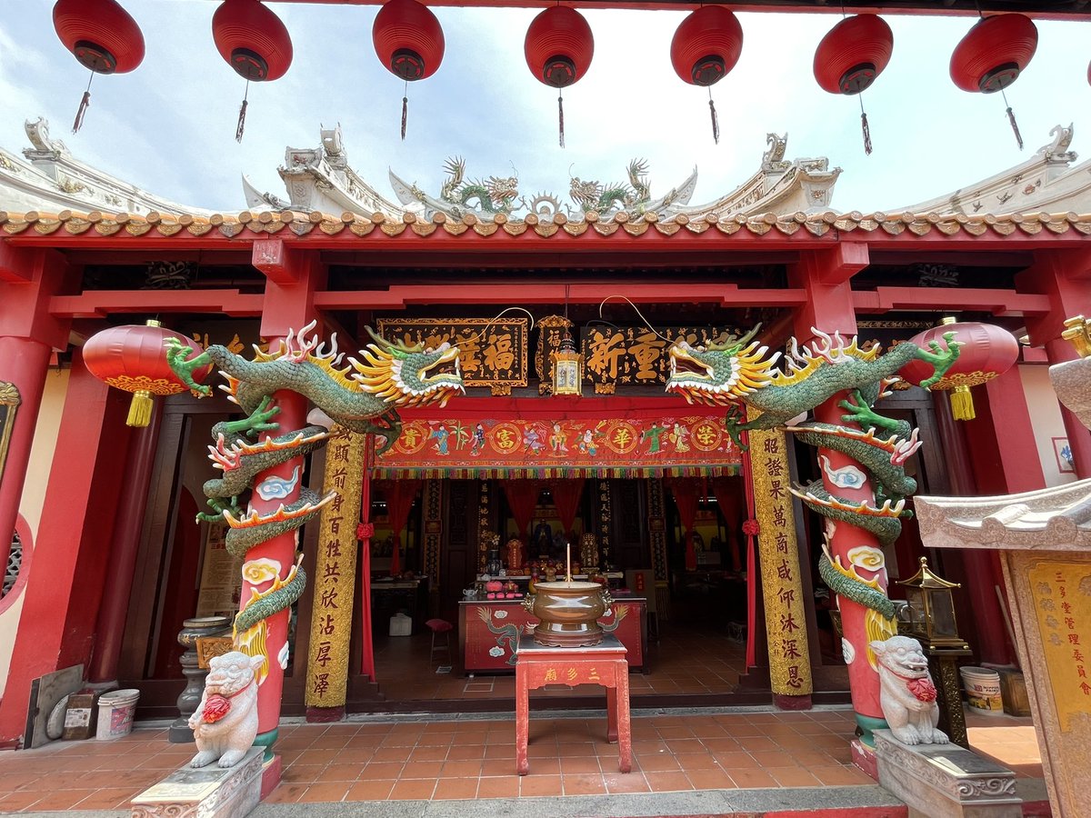 rafazarmi's tweet photo. Me gustó mucho la pequeña ciudad de #Melaka #Malaysia 🇲🇾sobre todo el tour guiado centrado en la historia.Puerto mundial más importante cuando las especias…portugueses,holandeses,ingleses,japoneses…Grande,entretenido y colorido China Town.Espectacular e inmenso mercado nocturno https://t.co/Zw4oLQggwJ