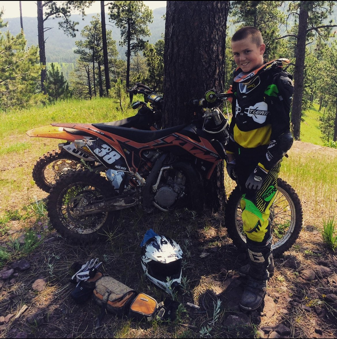 Eric Knutson tweet media