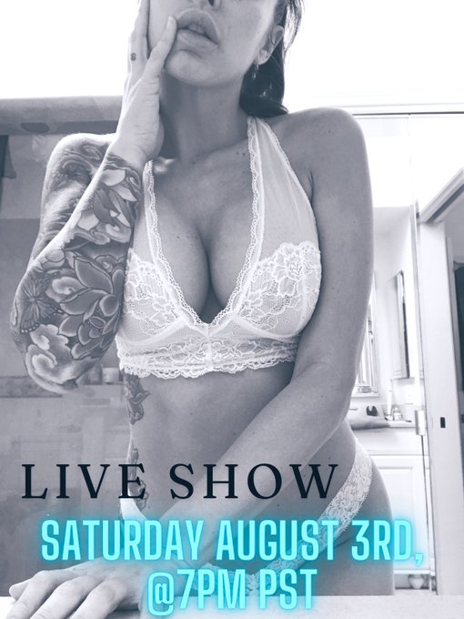 Watch Monique Alexander's leaked NSFW photo on TwXstars