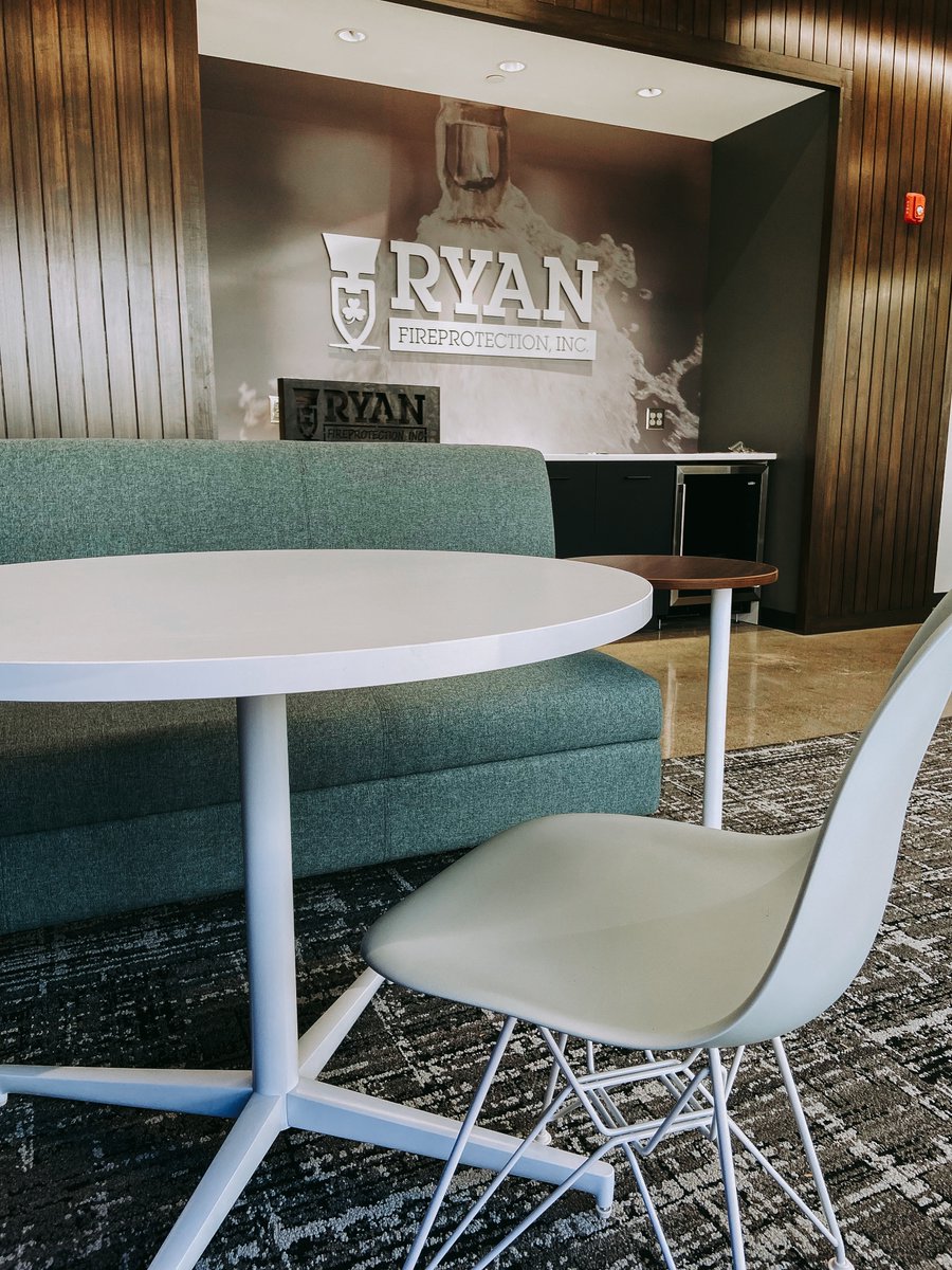 OneElevenDesign's tweet image. An entry, café &amp;amp; conference space update 👏🏼 Our team worked alongside this customer to meet their new needs all while staying true to their brand 🙌🏼 Job well done! #SuccessByDesign #FeatureProject