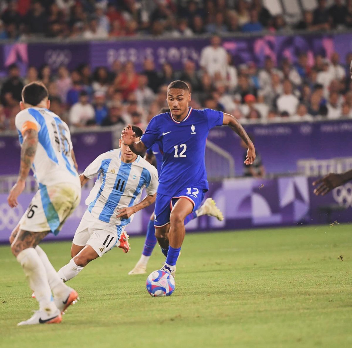 À la France et à sa belle mixité. VIVE LA FRANCE 🇫🇷