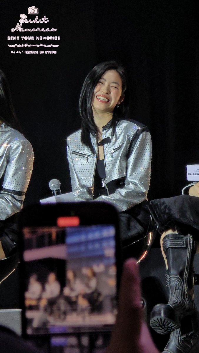 97clairdelune_'s tweet photo. ITZY Ryujin being the happiest 🥺❤️ #ITZYinManila #ITZY #Itzyonlyinglorietta #ITZY_in_MANILA #있지 #류진 https://t.co/2ymGm19u5N
