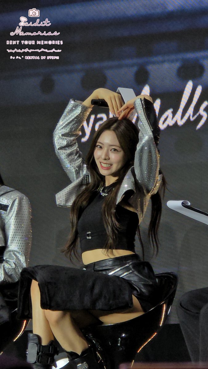 97clairdelune_'s tweet photo. ITZY Yuna being the happiest 🥺❤️ #ITZYinManila #ITZY #Itzyonlyinglorietta #ITZY_in_MANILA #있지 #유나 https://t.co/RQh16c8ANL