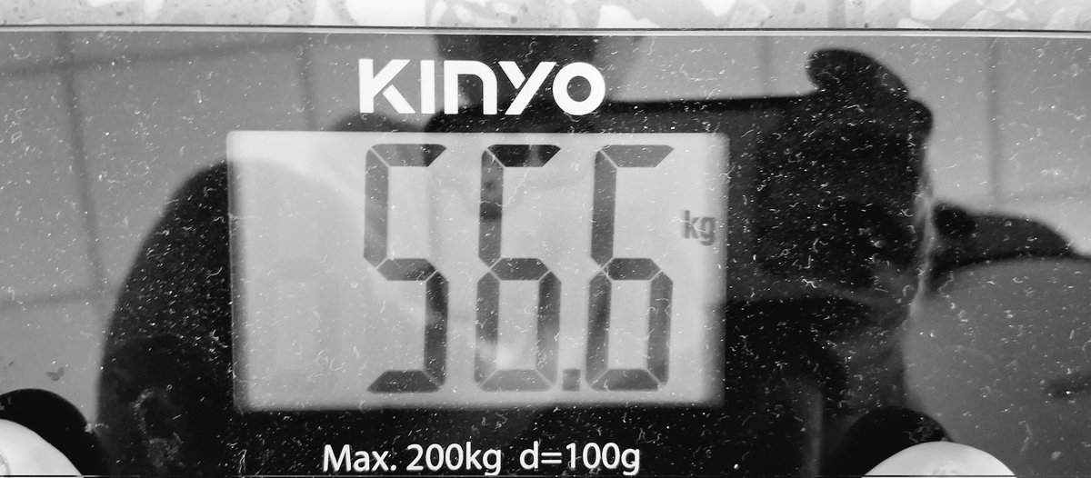 clumsychao's tweet photo. 讓我嘴角上揚的數字。
第一次站上是56.2,再來的幾次是56.6、56.7😅最後三次再量確定是56.3。
8月開始惹,
工作很重😫
看清困擾我好久的他是不值得認識的人💩
無論如何,
我會提醒自己要微笑把生活過好❤️
#urshit https://t.co/7daqJAfb0g