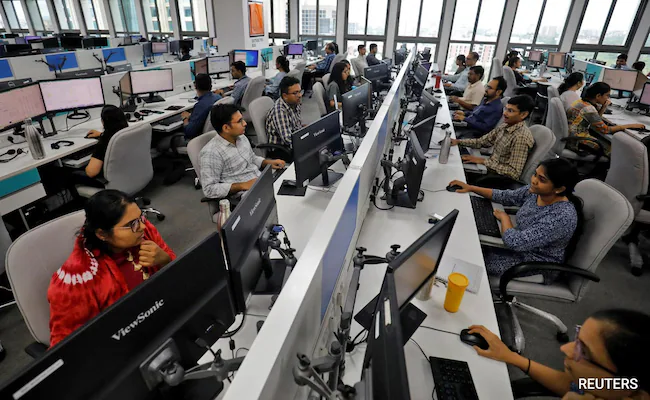 ndtv's tweet photo. India May Take 75 Years To Reach 1/4th Of US Per Capita Income: World Bank https://t.co/eMeaBpKimp https://t.co/aR6k7Mgqzs