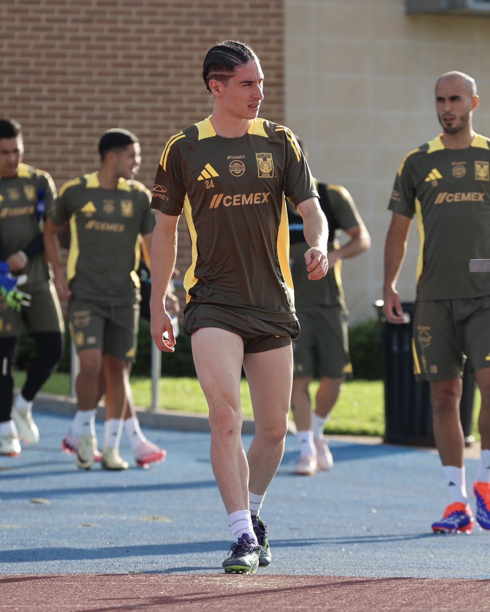 TigresOficial's tweet image. 💥 ¡Listos para el último ensayo de cara al partido de mañana!

¡Dale, Tigres! 🐯