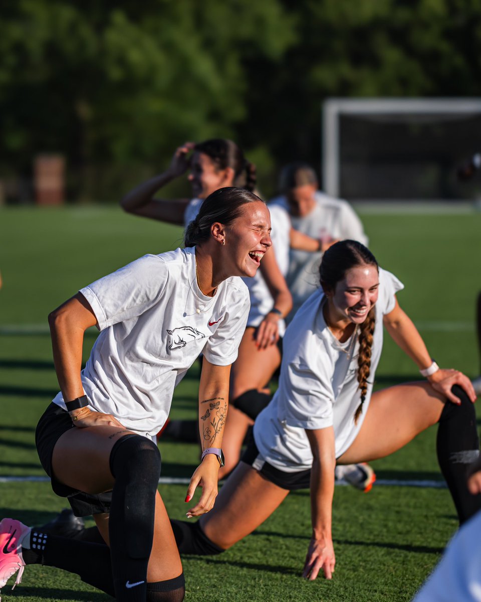 RazorbackSoccer's tweet photo. Friday night vibes 😁 https://t.co/KbcYR3RFfB