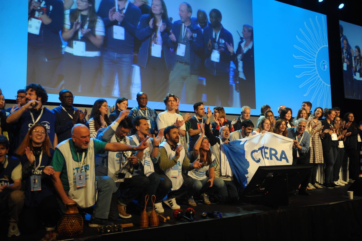📣Closure of the 10th World Congress of Education International 2024 with over 1,200 unionists from 150 countries 🌎

📜Themes :
✅Promotion of public education 
✅Protection for workers' rights
✅Environmental education

Thank you all!

#EICongress #GoPublic #FundEducation