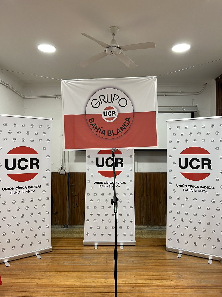 Bueno, acá estamos. Reunimos a la mesa ampliada del <a href="/GrupoBBlancaUCR/">GRUPO BAHIA BLANCA UCR</a> y nos estamos preparando.