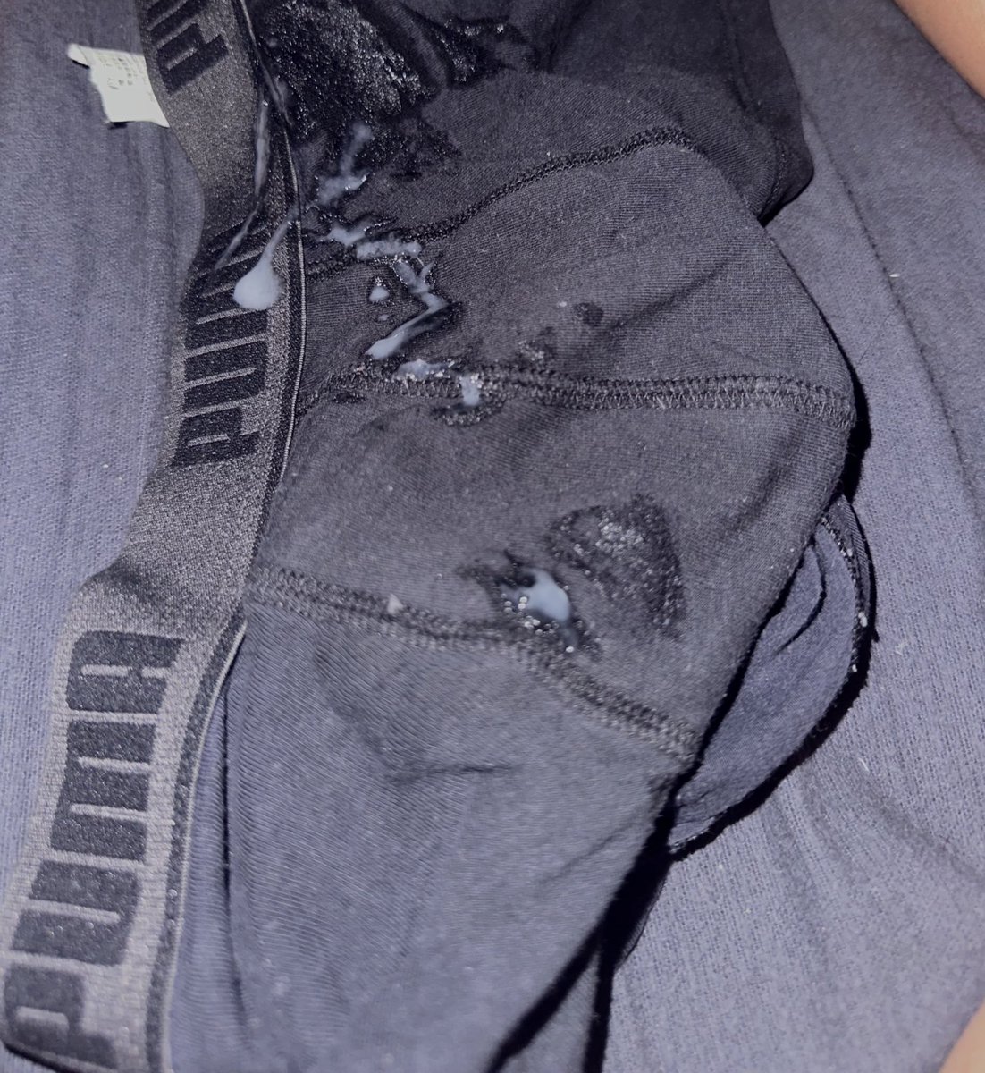 Schreibt an wer meine vollgewichste boxer haben will ✊🏼💦😈