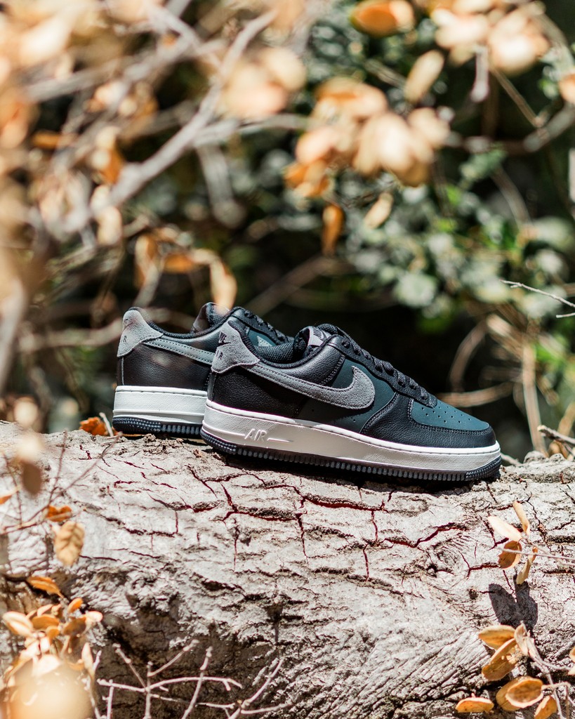 nike air force 1 07 smoke grey