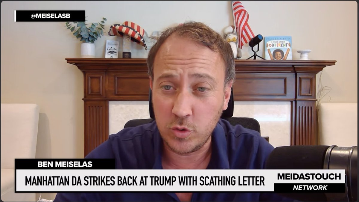 THEIALX's tweet image. #Manhattan DA STRIKES BACK at Trump with SCATHING LETTER
2024 0802

#MeidasTouch host #BenMeiselas reports on the latest letter brief by the #ManhattanDA calling out Donald Trump’s pathetic #motion to recuse #JusticeMerchan.

youtu.be/T0USMi4qC64/