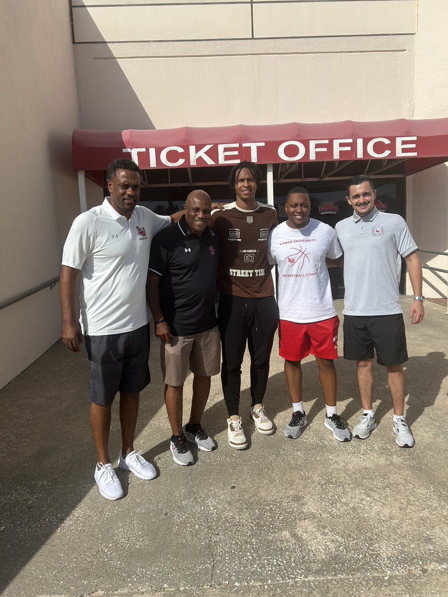 Courtland Sloan (@courtland_sloan) on Twitter photo Thanks to coach <a href="/Coach_Al_Brooks/">Alvin Brooks</a> and <a href="/LamarMBB/">Lamar Men's Basketball</a> for having me on a #unofficial visit today
<a href="/DubCityColtss/">DubCityColts</a> Thanks to coach <a href="/Coach_Al_Brooks/">Alvin Brooks</a> and <a href="/LamarMBB/">Lamar Men's Basketball</a> for having me on a #unofficial visit today
<a href="/DubCityColtss/">DubCityColts</a>