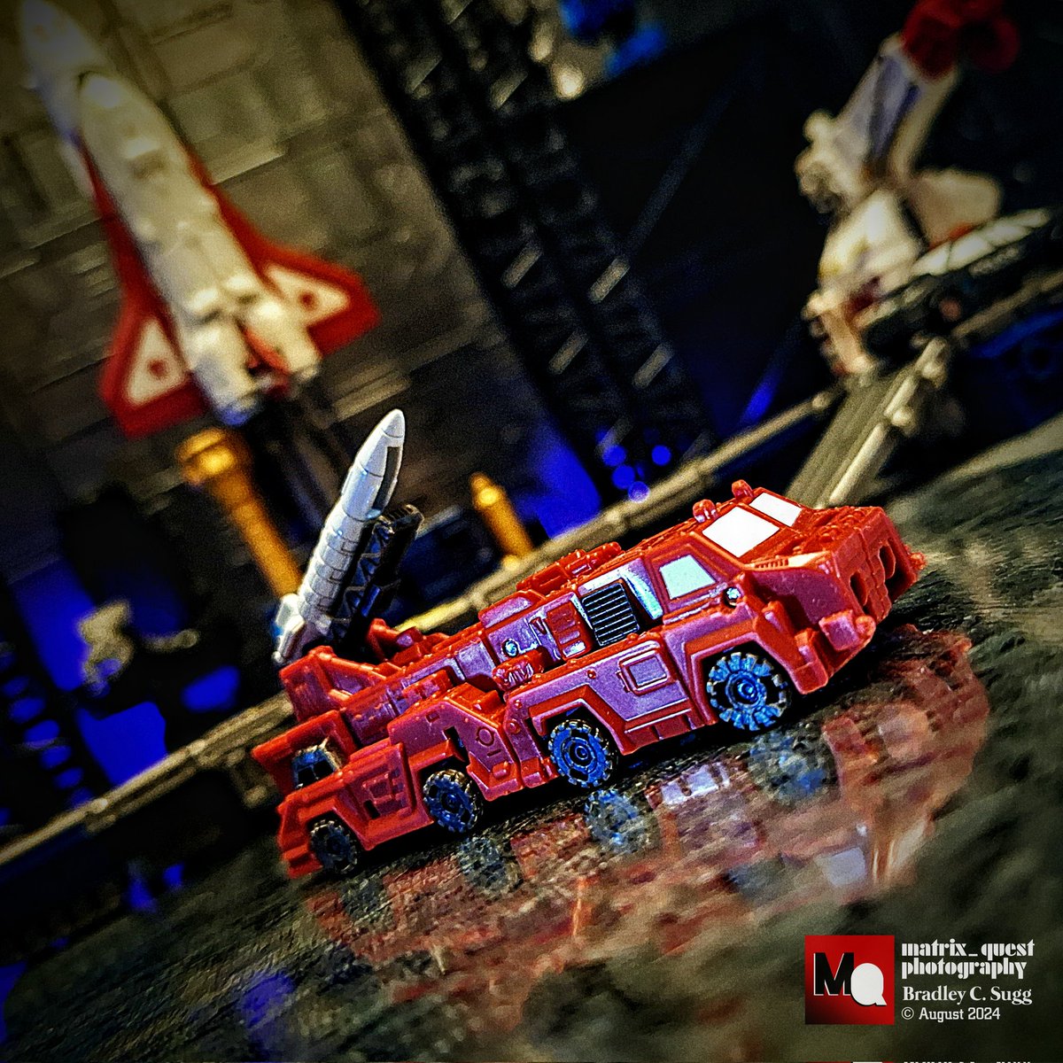 BradleyCSugg's tweet image. - "We have a target lock on that Decepticon shuttle."
#Autobot #Micromasters #Moonrock and #MissileMaster in their combined missile-truck mode, from the #TransformersGalacticOdyssey : #BotropolisRescueMission set
#Transformers #トランスフォーマー #Hasbro #matrix_quest