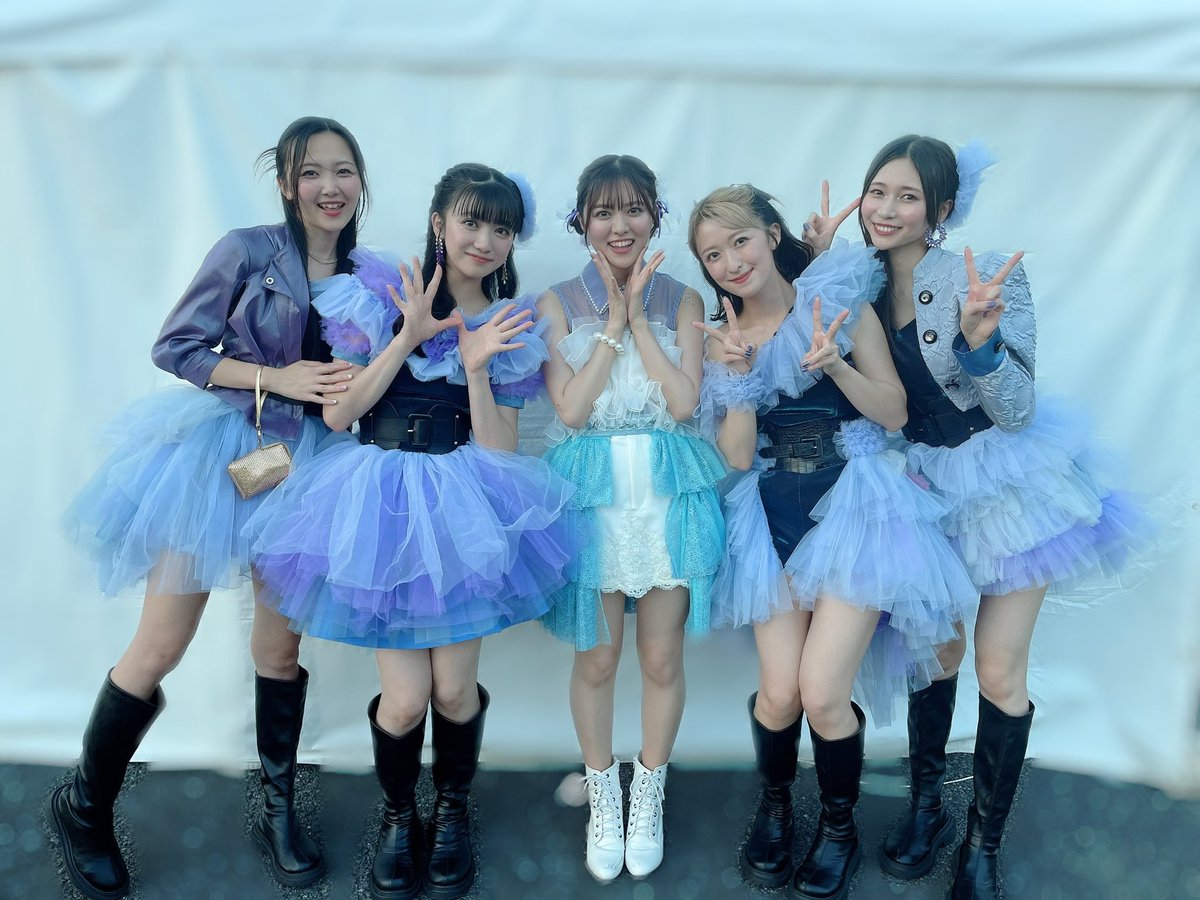 horimari_429's tweet photo. #TIF2024 東京女子流さんと📸
女子流さんの音楽やパフォーマンスは
本当にカッコよくて憧れなんです✨
久しぶりにまた会えて、話に花が咲きまくりでした☺️
偶然、お衣装の雰囲気が似ていて嬉しかった🪻 https://t.co/WFbuV8A3iW